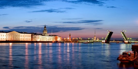 Weiße Nacht in St. Petersburg